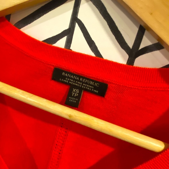 Banana Republic Merino Wool Sweater - Picture 3 of 3